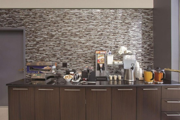 La Quinta Inn & Suites by Wyndham Dublin Pleasanton image 27